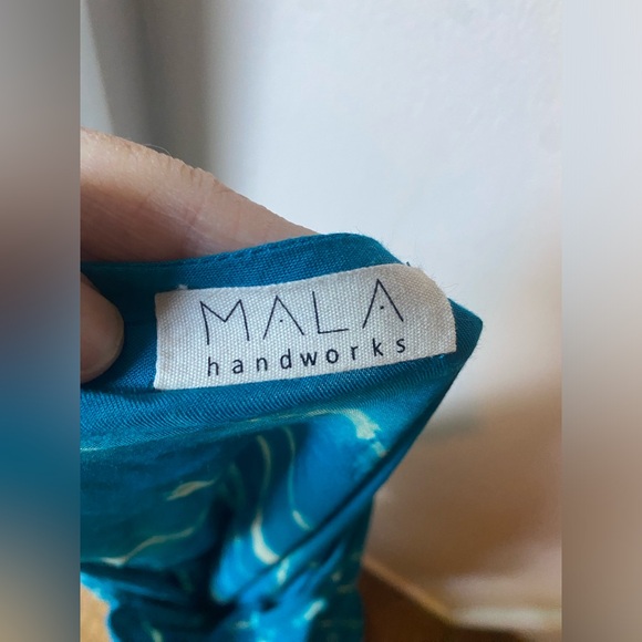 Mala Handworks like new one size rayon batik caftan - Picture 8 of 11